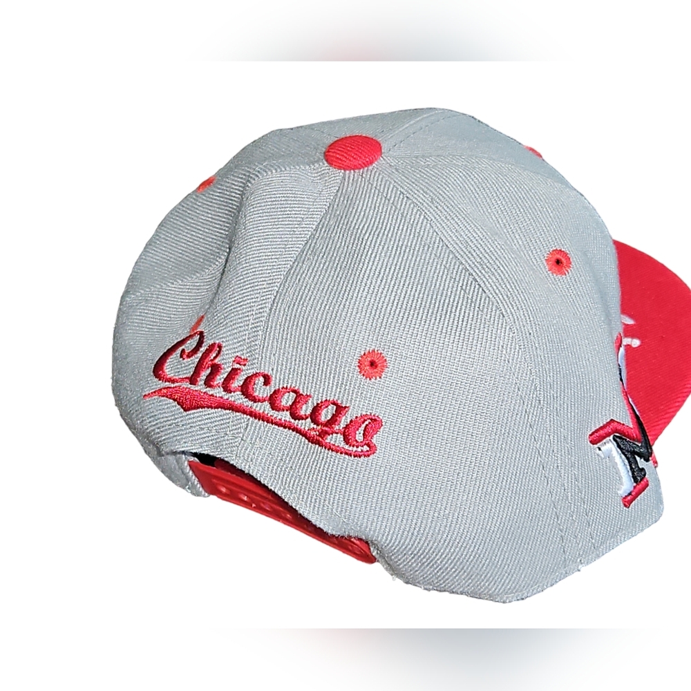 Michael Jordan Chicago bulls 23 snap back hat, NEW - Picture 2 of 6